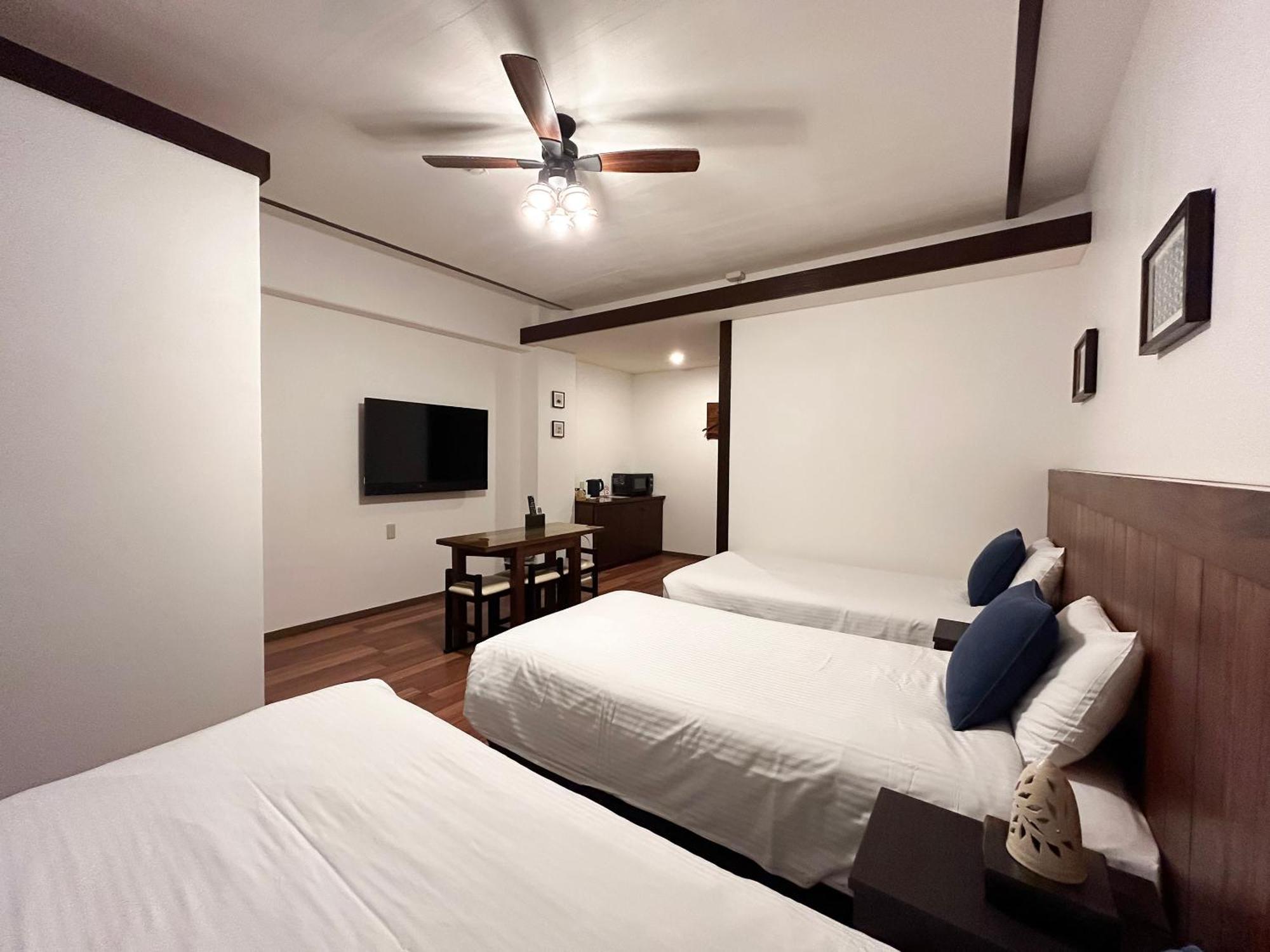 Pension Sunset Beach Nakijin Bagian luar foto